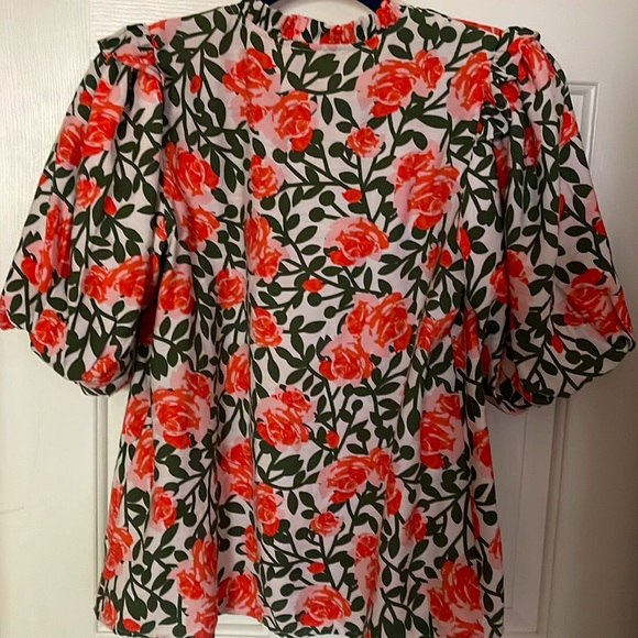 Gorgeous Anthropologie Blouse with puff sleeves - Picture 5 of 5